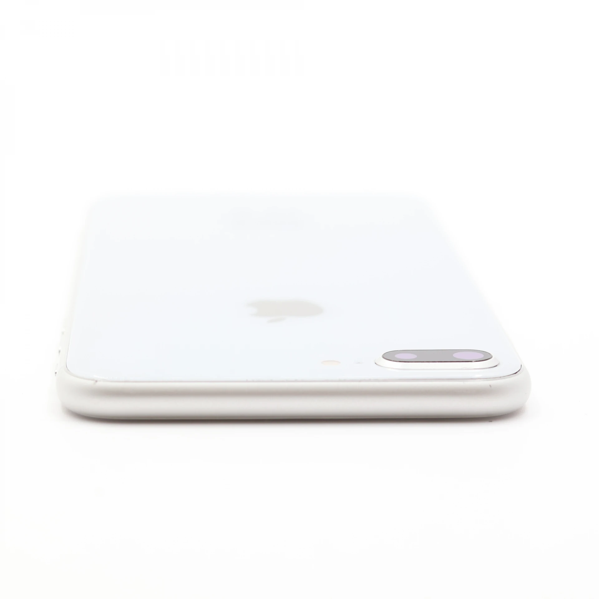 + Ajándékkal és 1 év garanciával! Felújított iPhone 8 Plus 64 GB Silver