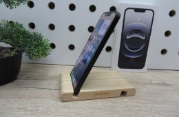 Apple iPhone 16e – Újszerű állapot, erős akku – 128 GB – Használt, karcmentes – Gyári garanciával