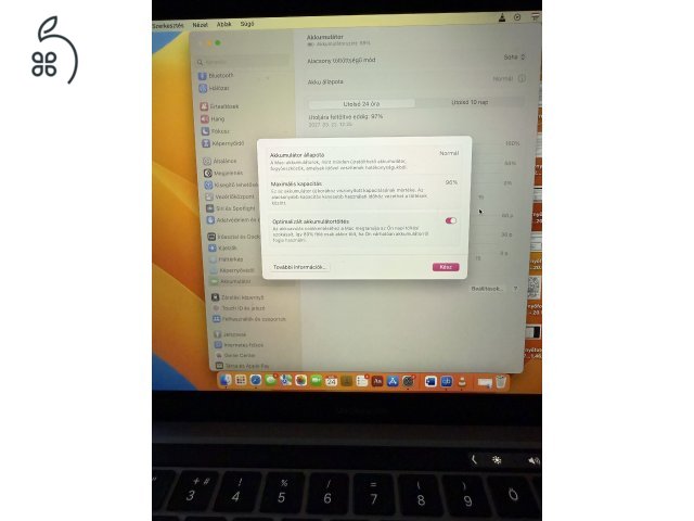 MacBook Pro M2