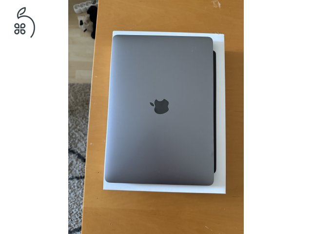 MacBook Pro M2