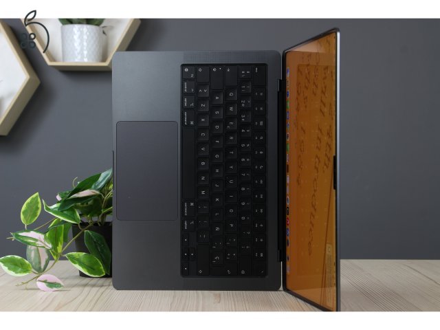 Apple Macbook Pro 14