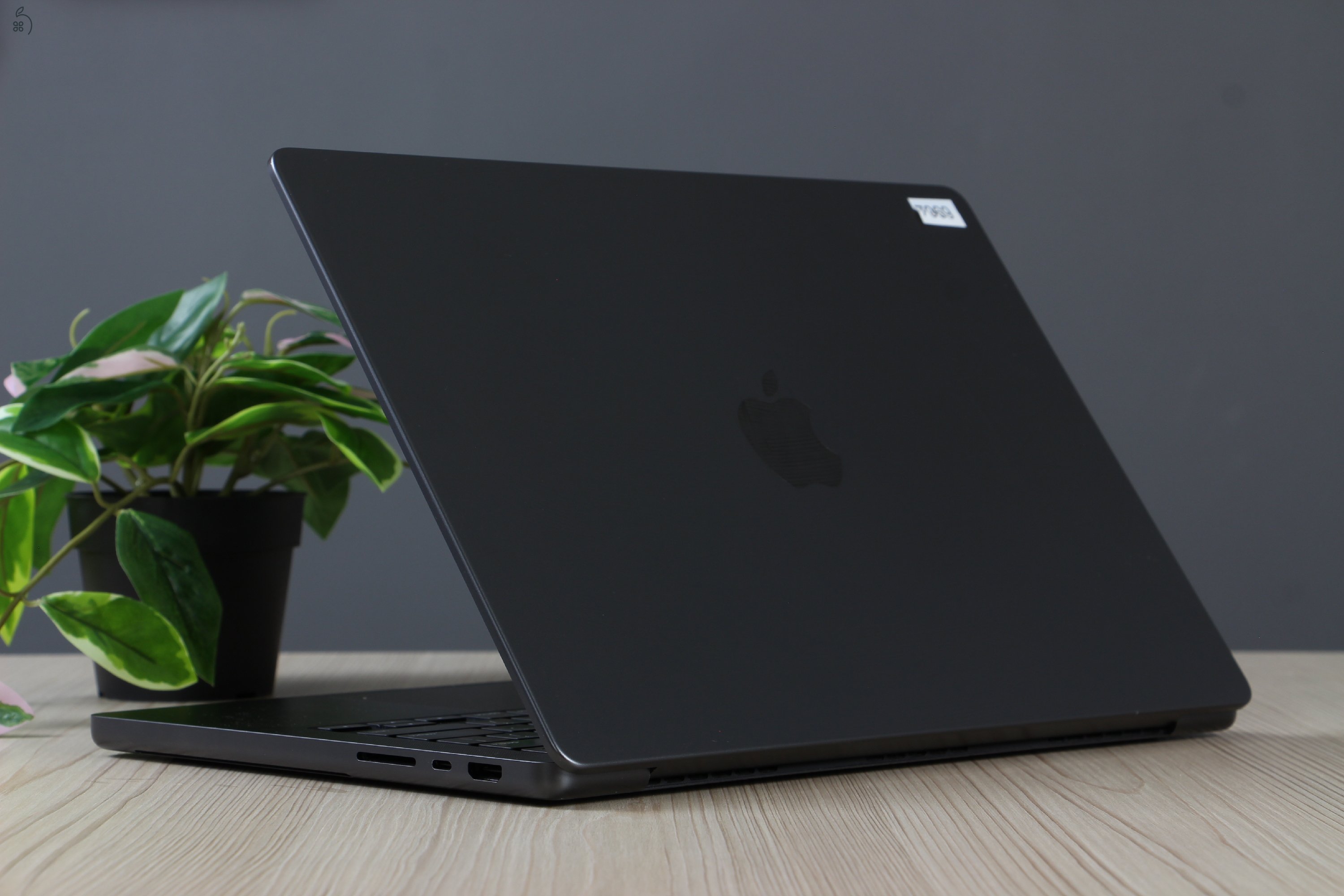 Apple Macbook Pro 14