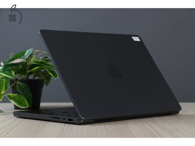 Apple Macbook Pro 14