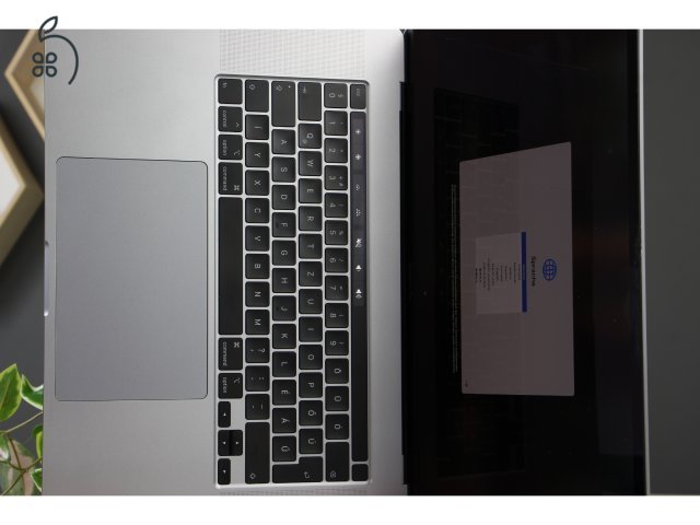 Apple Macbook Pro 16
