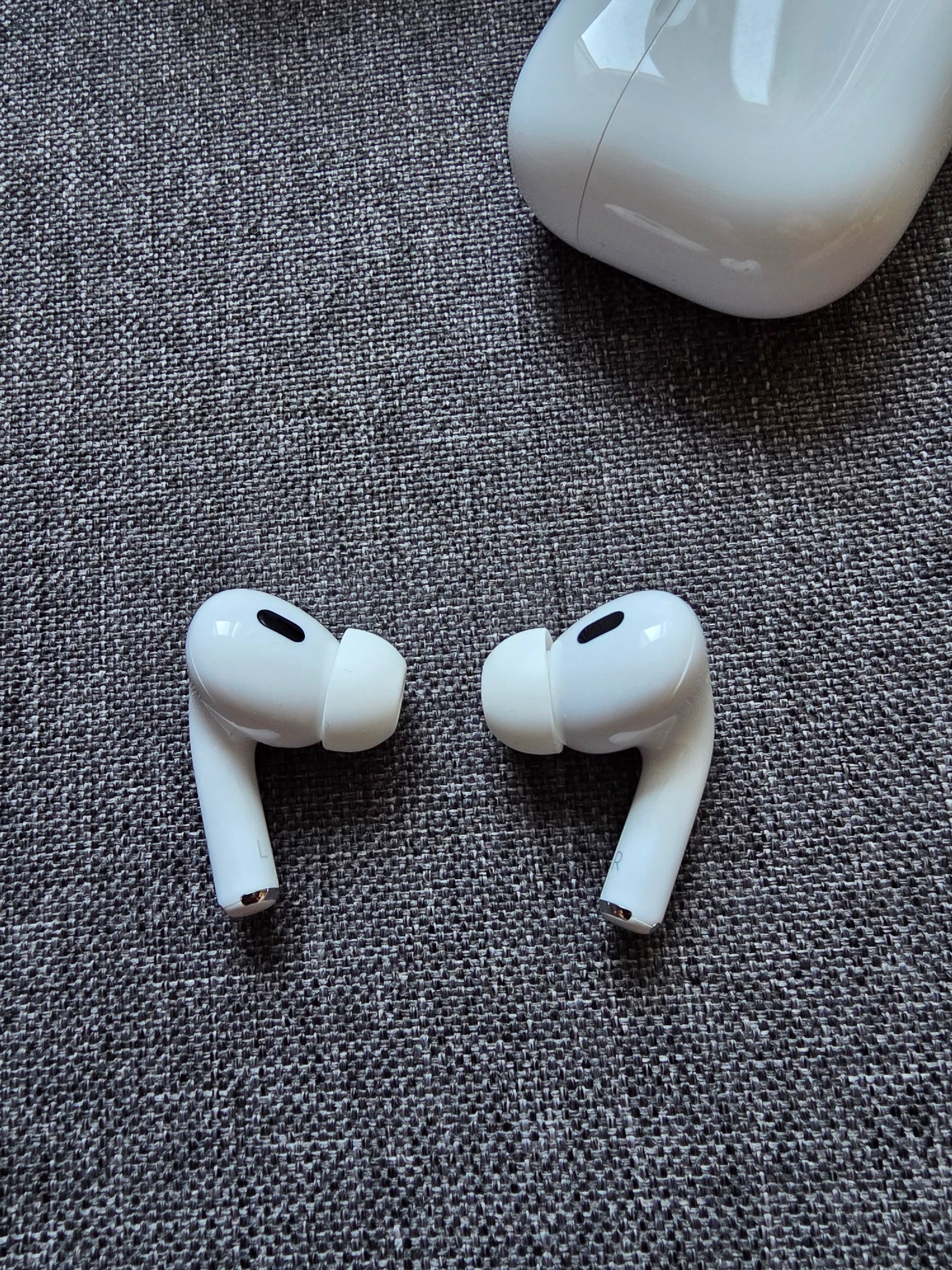 AirPods Pro 2.gen (USB C + MagSafe)