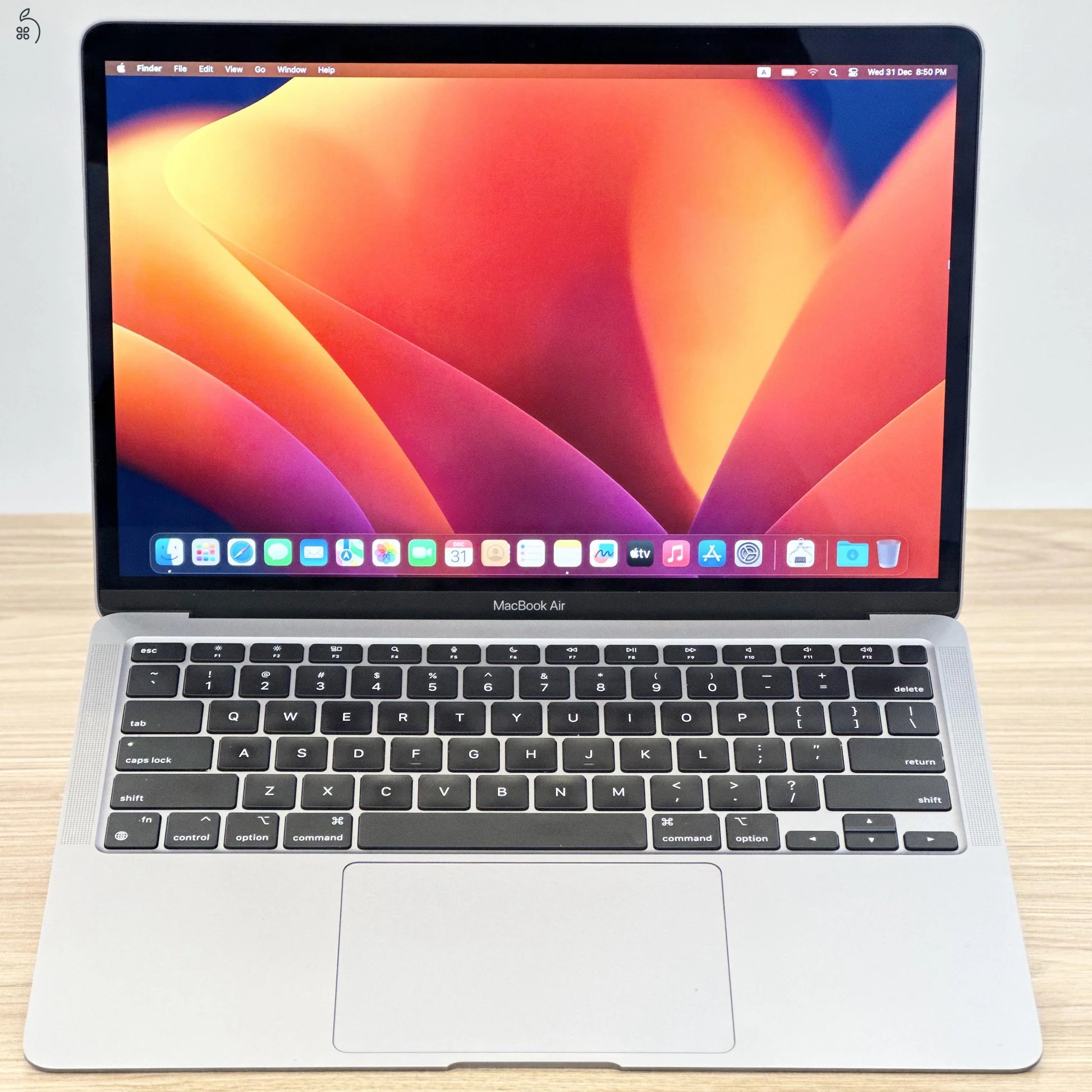 MacBook Air (M1, 2020)