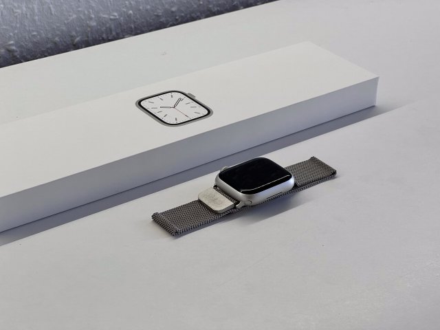Hibátlan Apple Watch S7 Starlight 41mm 2 ÉV Garanciával Számlával