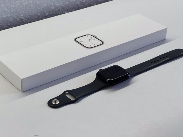 Apple Watch S7 Midnight 45mm 2 ÉV Garanciával Számlával
