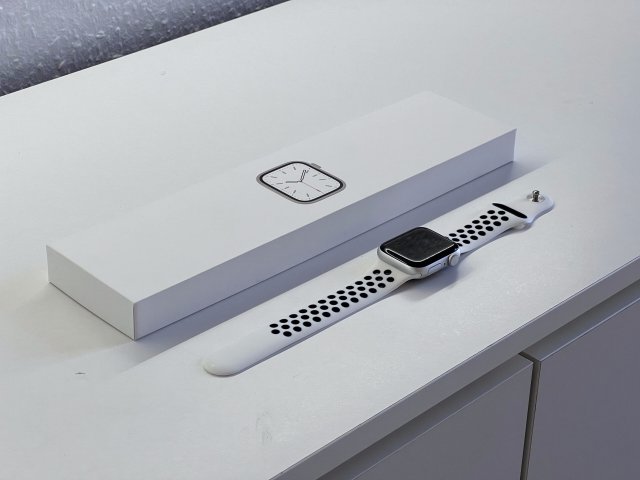 Apple Watch SE Silver 40mm 2 ÉV Garanciával Számlával