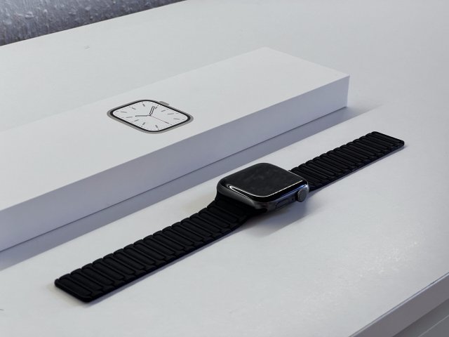 Apple Watch SE Space Gray 44mm 2 ÉV Garanciával Számlával