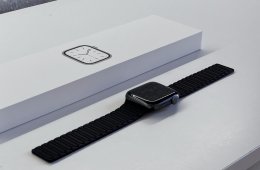Apple Watch SE Space Gray 44mm 2 ÉV Garanciával Számlával