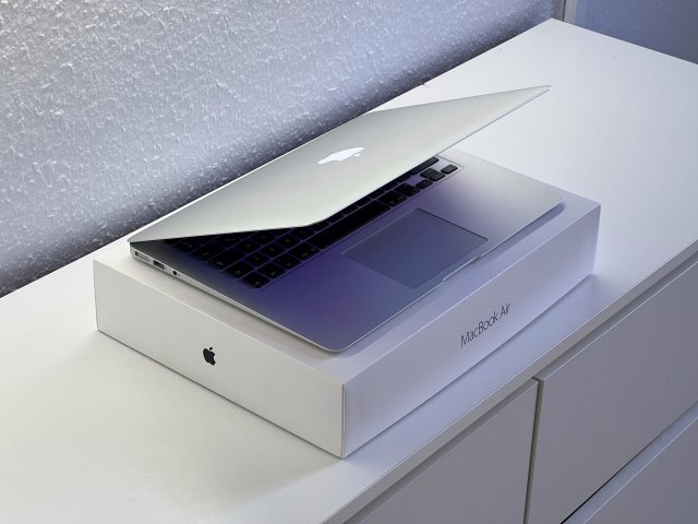 Hibátlan MacBook Air 2017 13 128GB 2 ÉV Garanciával Számlával