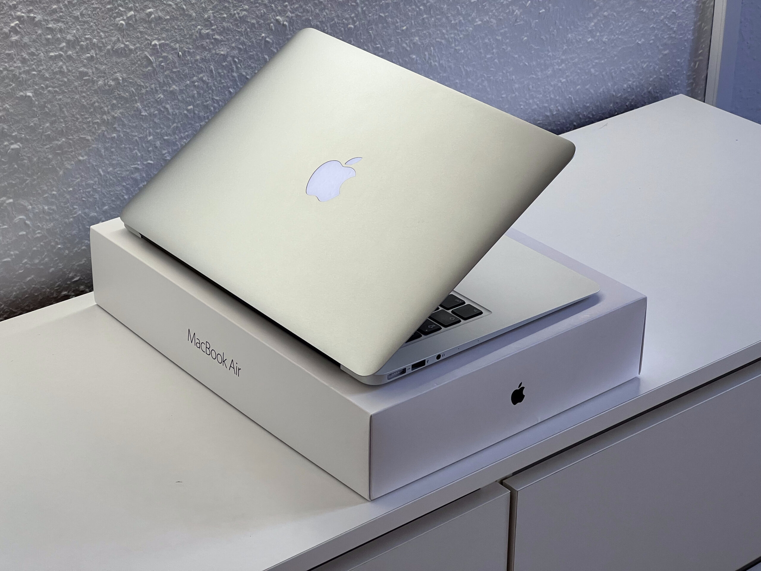 Hibátlan MacBook Air 2017 13 128GB 2 ÉV Garanciával Számlával