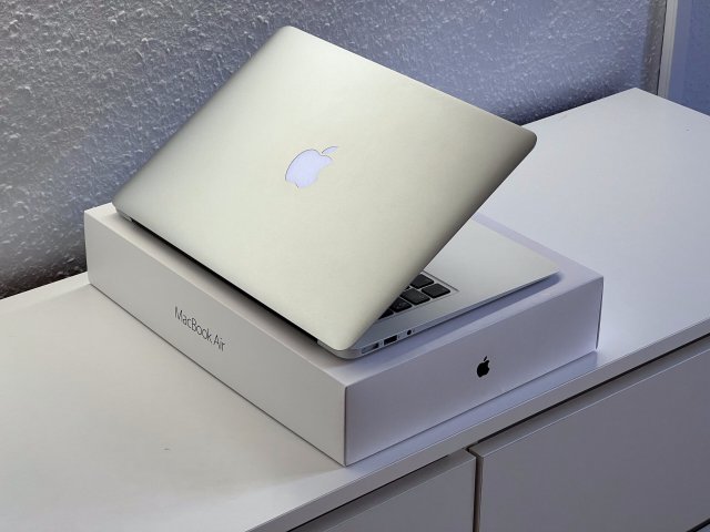 Hibátlan MacBook Air 2017 13 128GB 2 ÉV Garanciával Számlával
