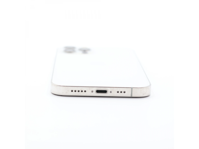 + Ajándékkal és 1 év garanciával! Felújított iPhone 12 Pro 128 GB Silver
