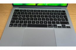 MacBook Air 13-inch, M4, 2025  16/256 GB