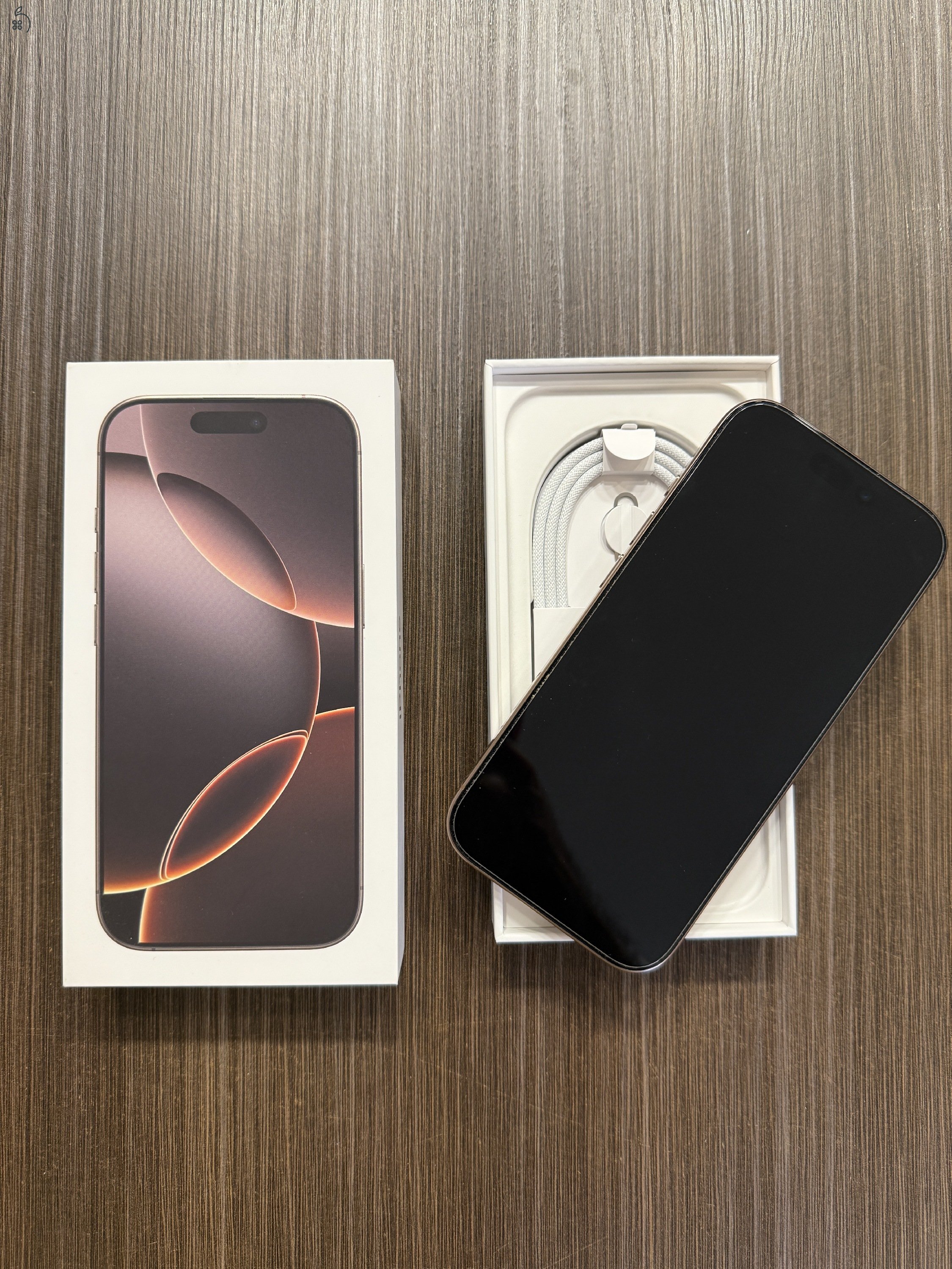 Eladó jó áron iPhone 16 pro Desert független mobiltelefon