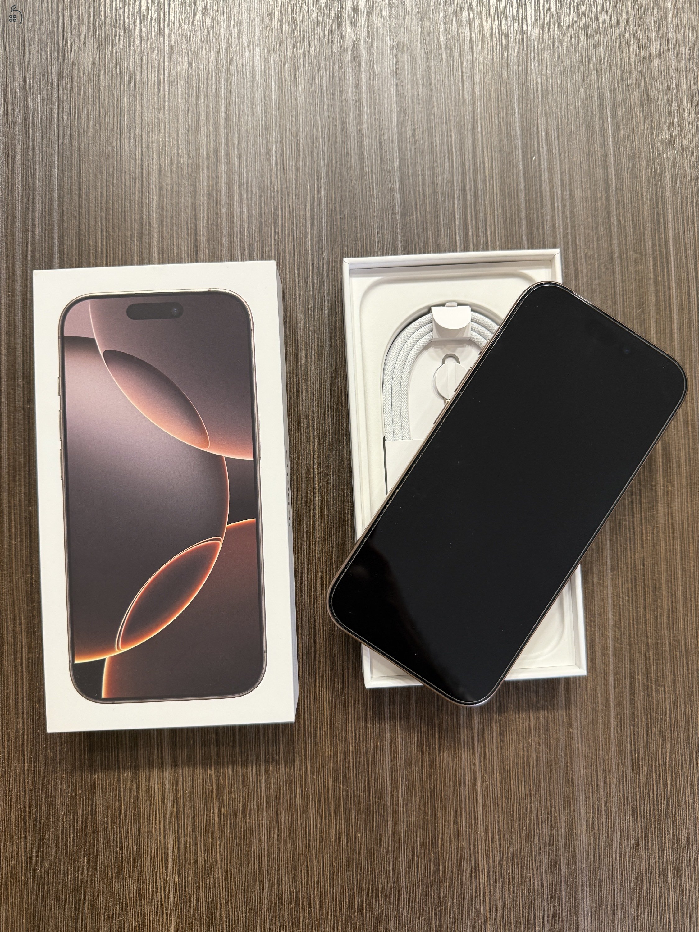 Eladó jó áron iPhone 16 pro Desert független mobiltelefon