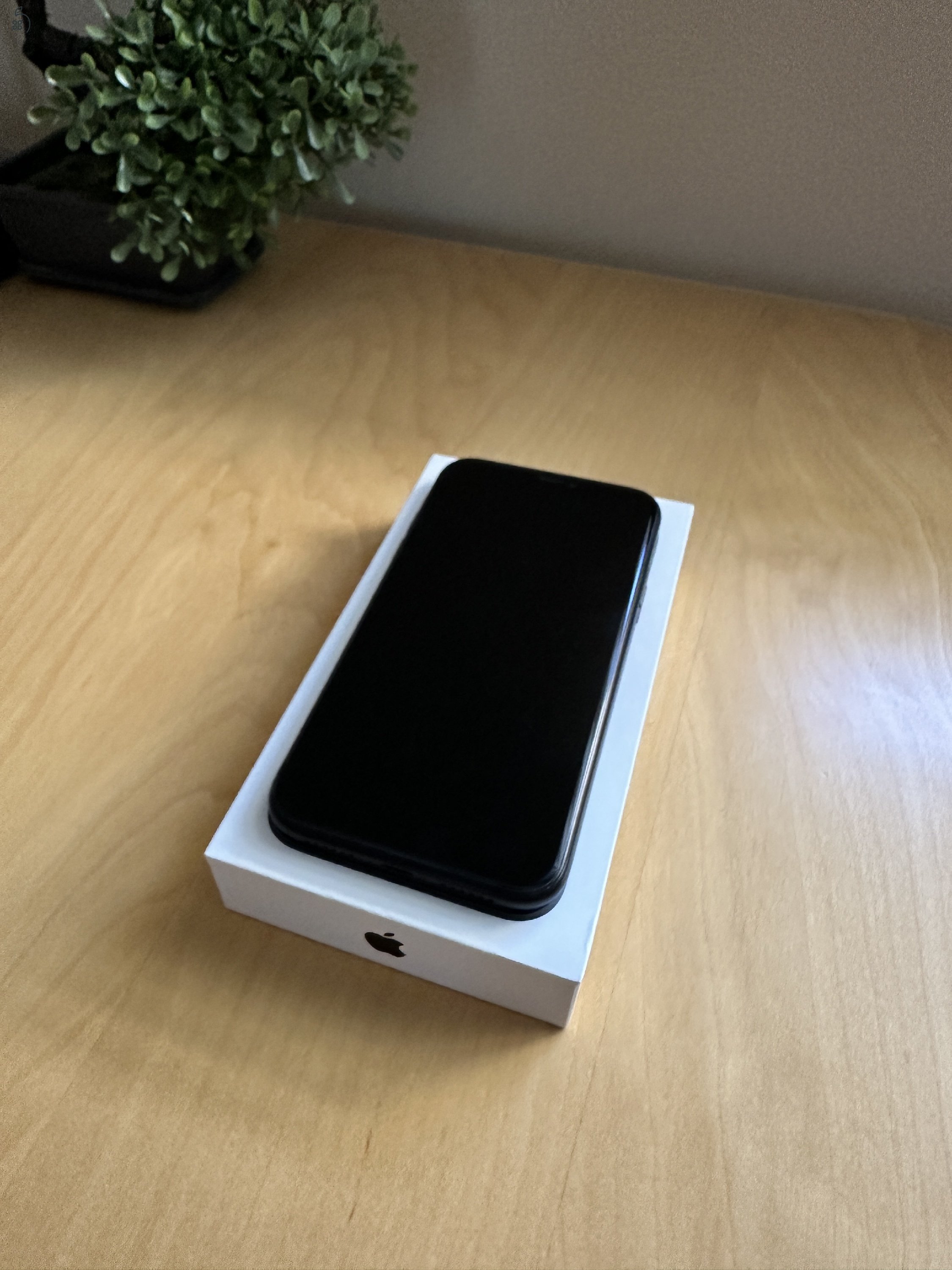 Apple iPhone XR 64 GB | fekete | kártyafüggetlen | magyar