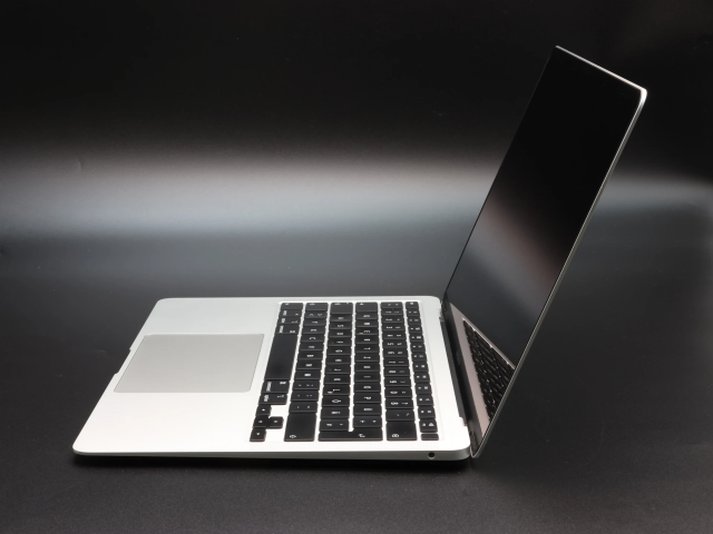 Apple MacBook Air 13″ 2020 i3 256 GB Silver akku - 12 HÓ GARANCIA