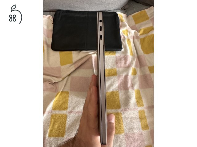 Macbook pro 2016 touchbar 8/256 magyar bill
