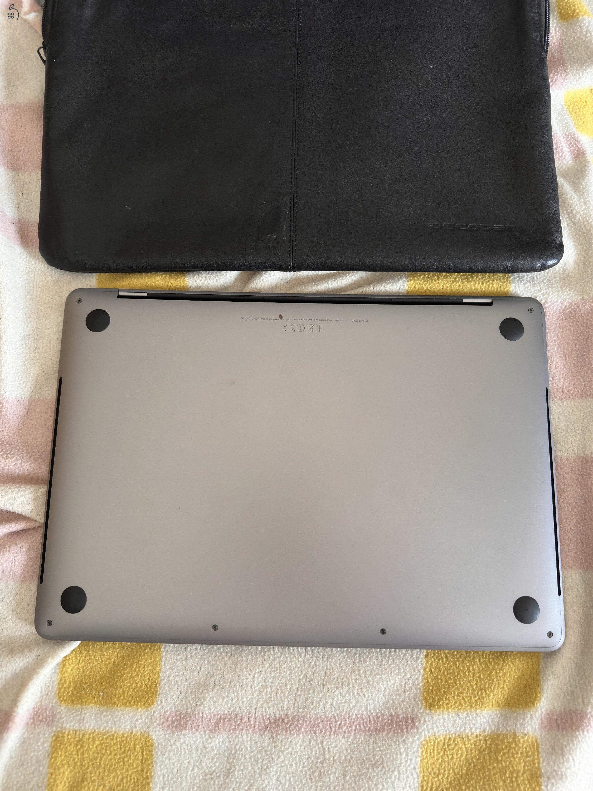 Macbook pro 2016 touchbar 8/256 magyar bill