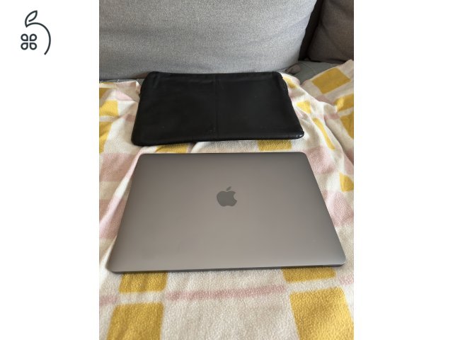 Macbook pro 2016 touchbar 8/256 magyar bill