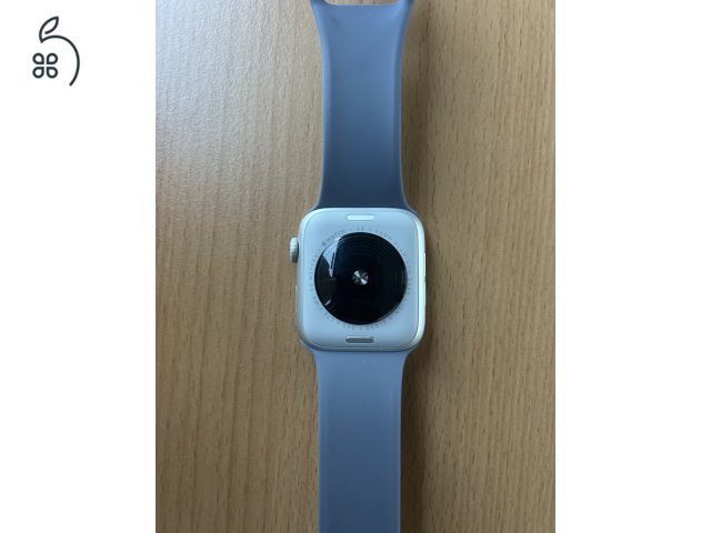 6 hónapos Apple Watch SE 2. generációs 44 mm(GPS+Cellular, aluminium)