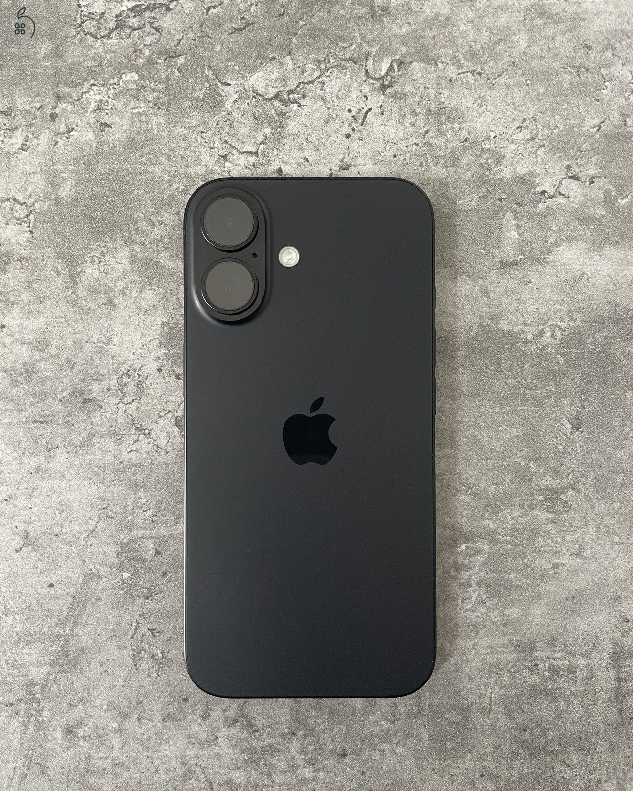 Újszerű - Apple iPhone 16 128GB - Black