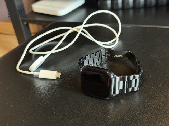 Apple Watch Series 10 - LTE , 46 mm, 1 év gari