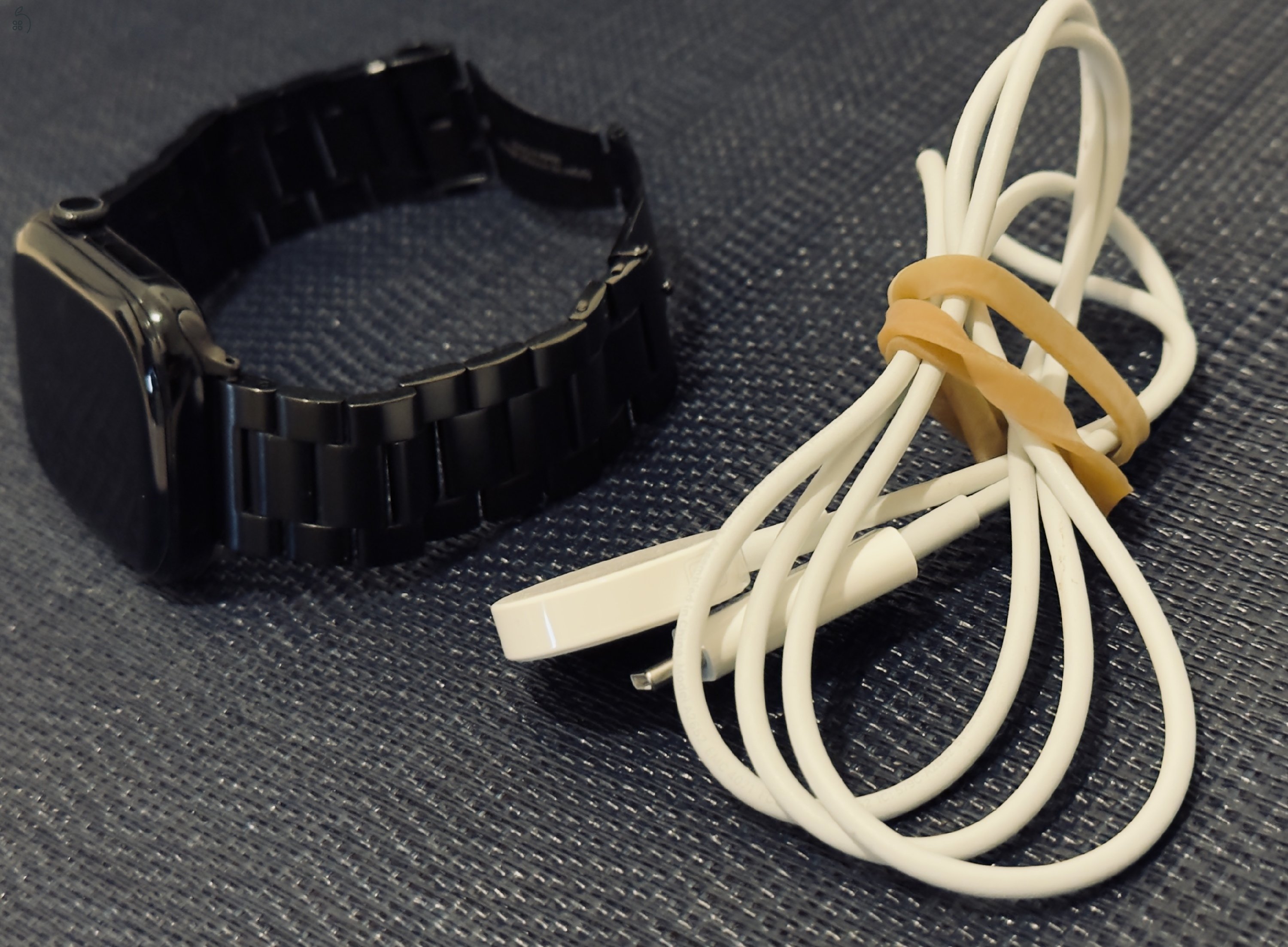 Apple Watch Series 10 - GPS + Cellular, 46 mm, 1 Év Gari, Tartozékokkal