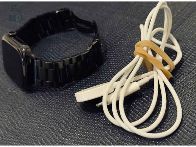Apple Watch Series 10 - GPS + Cellular, 46 mm, 1 Év Gari, Tartozékokkal