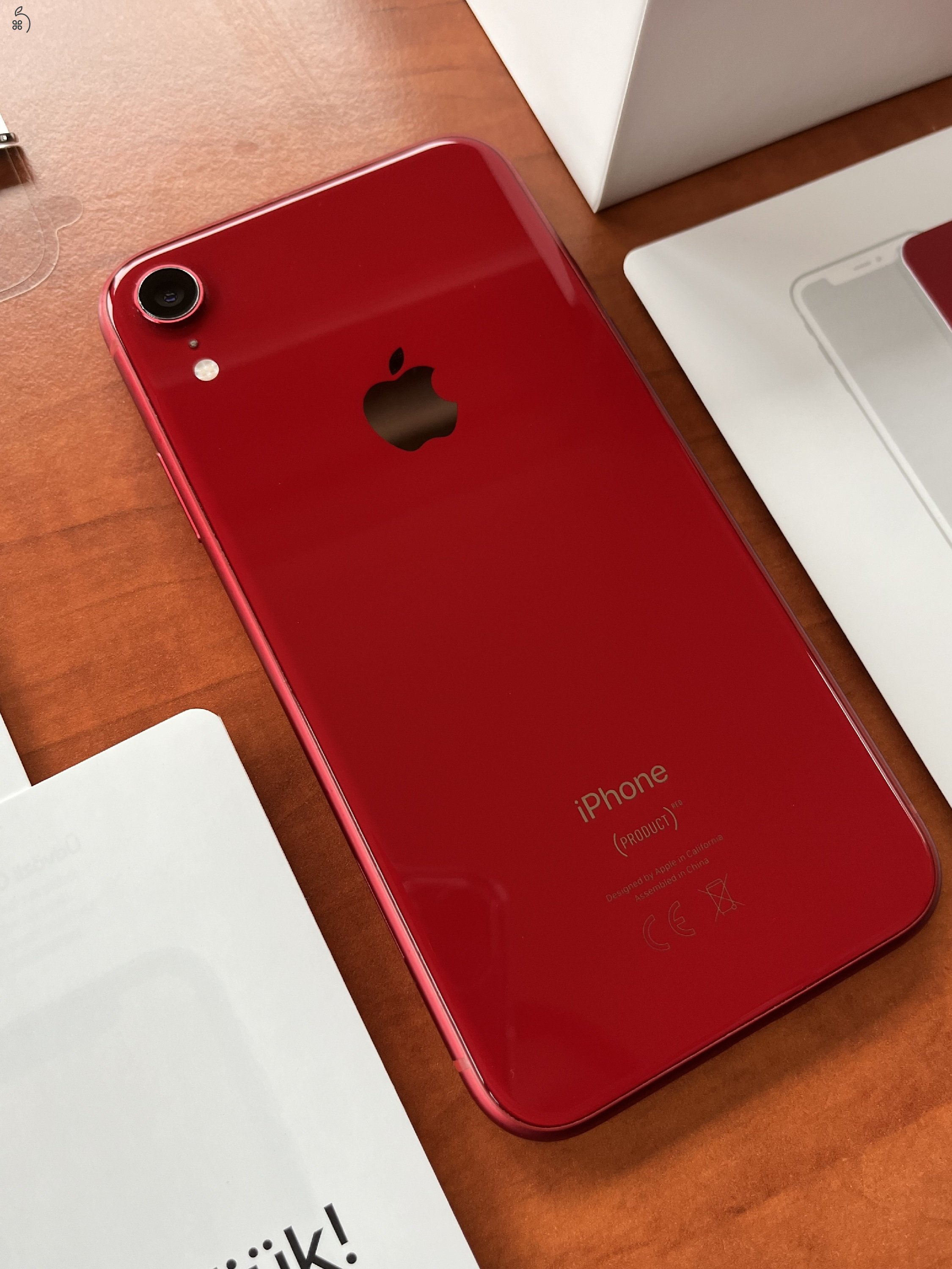 Gyönyörű, valóban újszerű iPhone XR 64GB Product Red