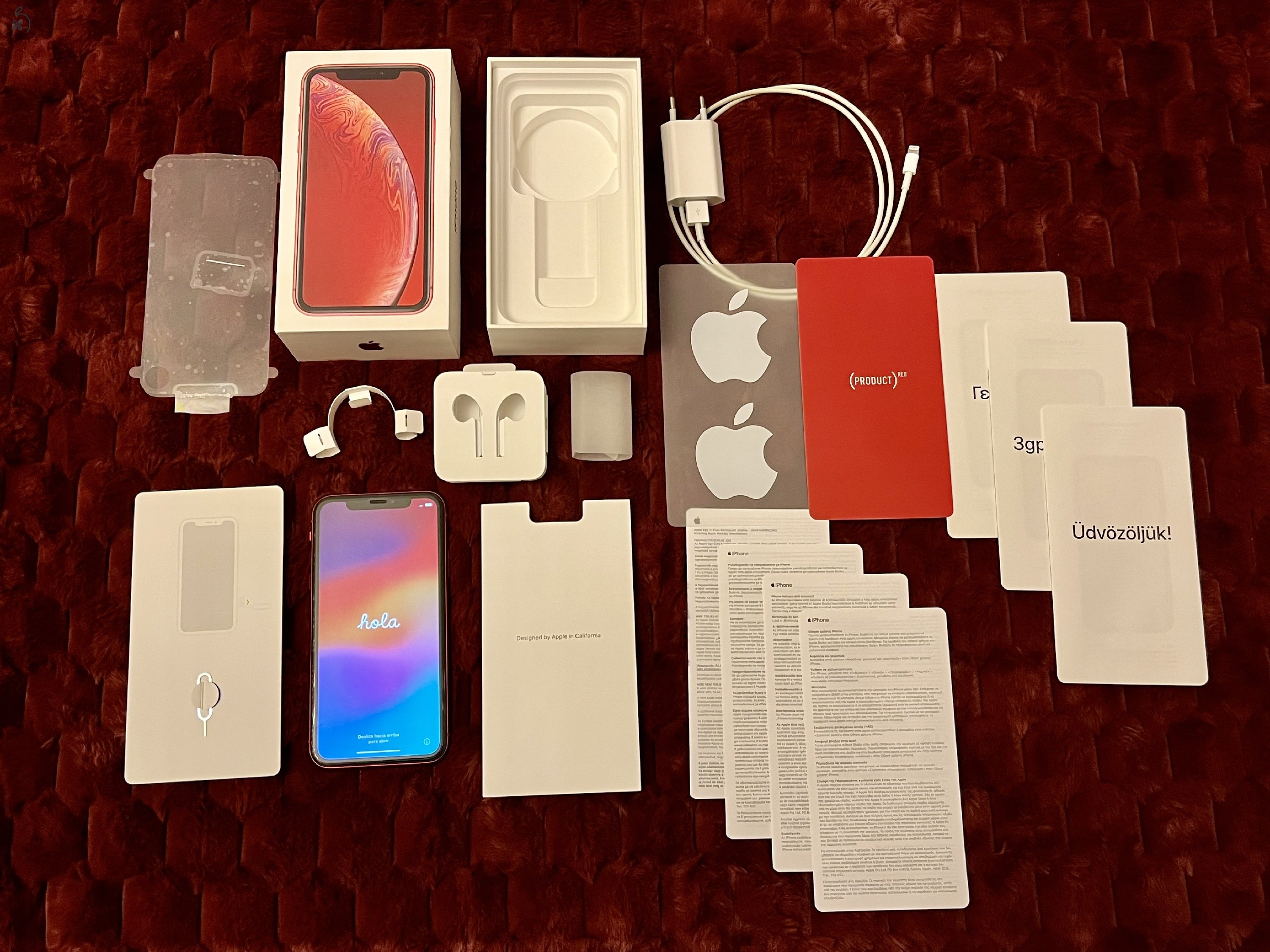 Karcmentes, új állapotban lévő Apple iPhone XR 64GB Product Red