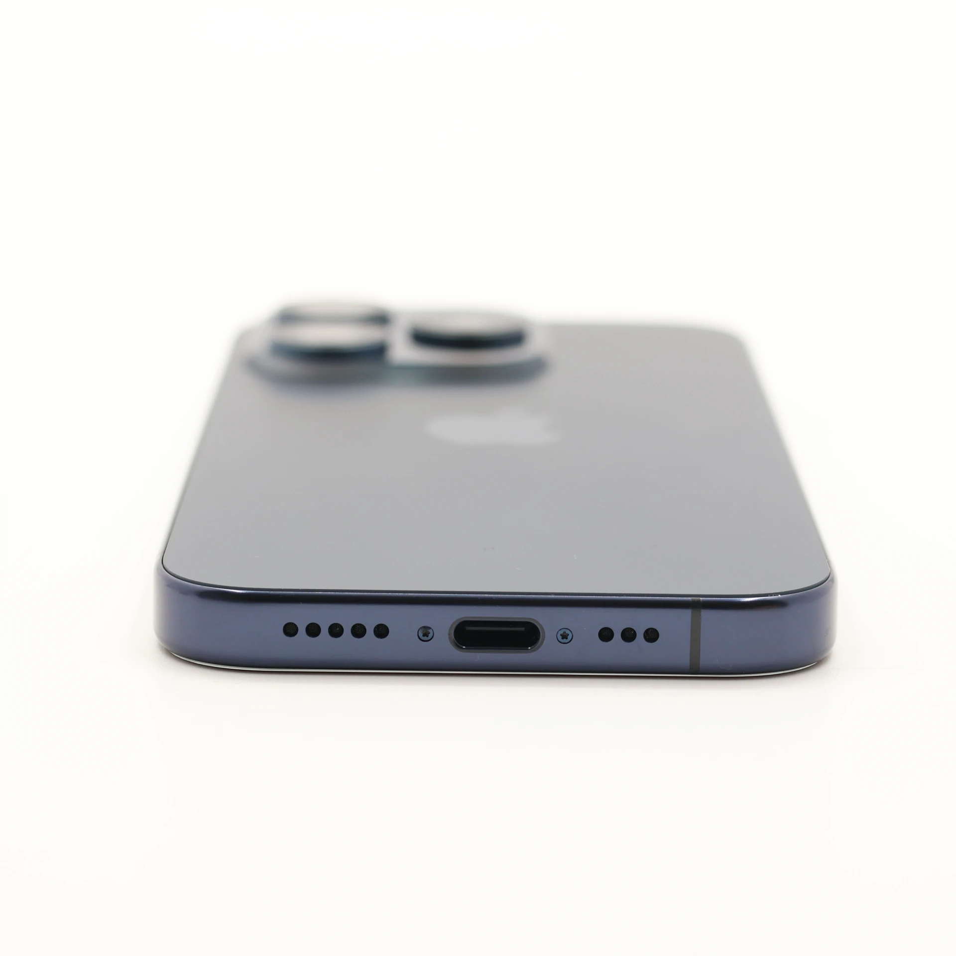 + Ajándékkal és 1 év garanciával! Felújított iPhone 15 Pro 256 GB Blue Titanium
