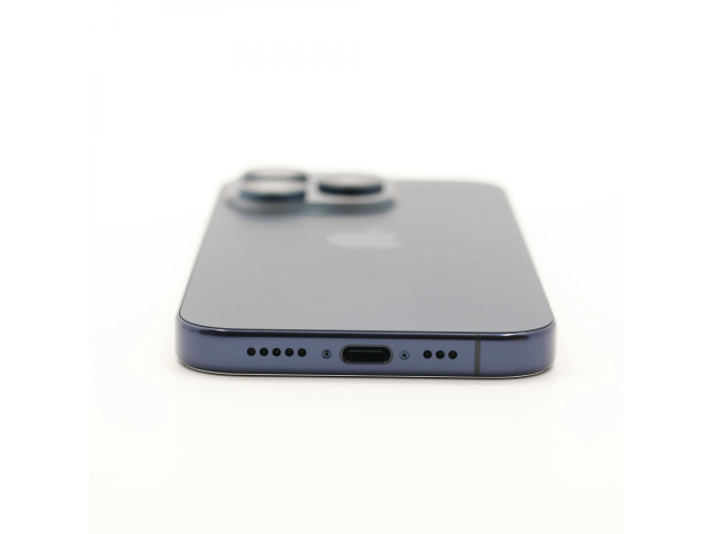 + Ajándékkal és 1 év garanciával! Felújított iPhone 15 Pro 256 GB Blue Titanium