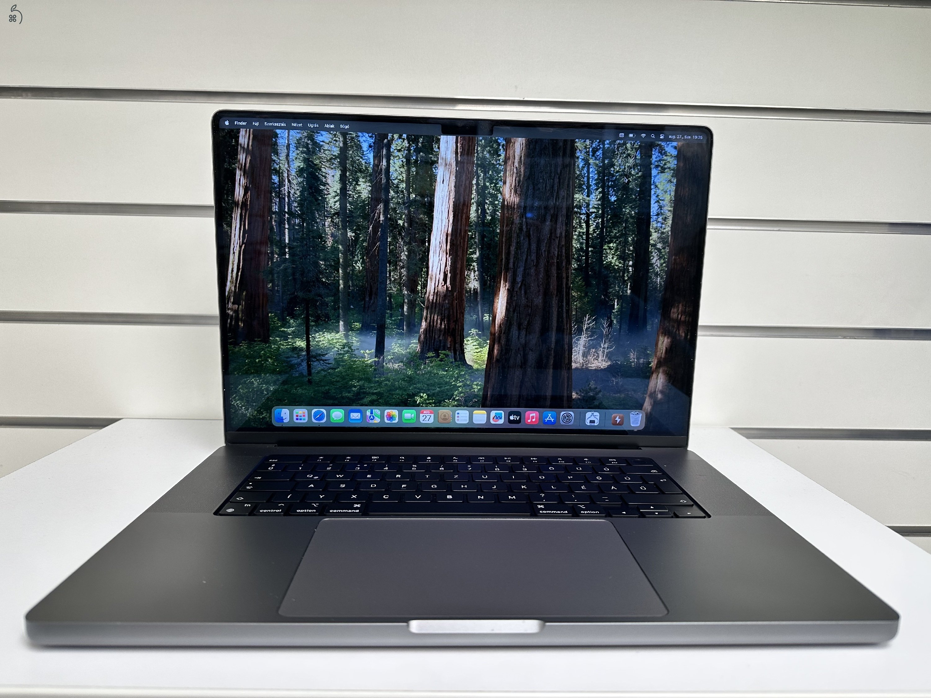 Üzletből, garanciával, MacBook Pro Retina 16″ M2 Max 96GB RAM/38Mag GPU/2TB SSD Space Gray