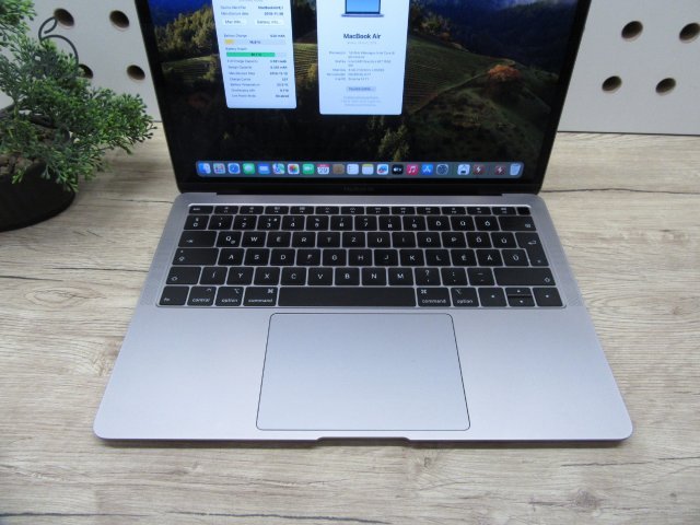 Apple MacBook Air 13” Retina – Könnyű, elegáns és megbízható – Használt, karcmentes – 3 hónap garanciával