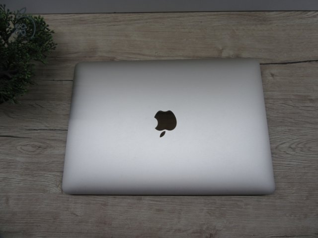 Apple MacBook 12” Retina – Pehelykönnyű elegancia, hordozható erő – Használt, szép állapot – 3 hónap garanciával