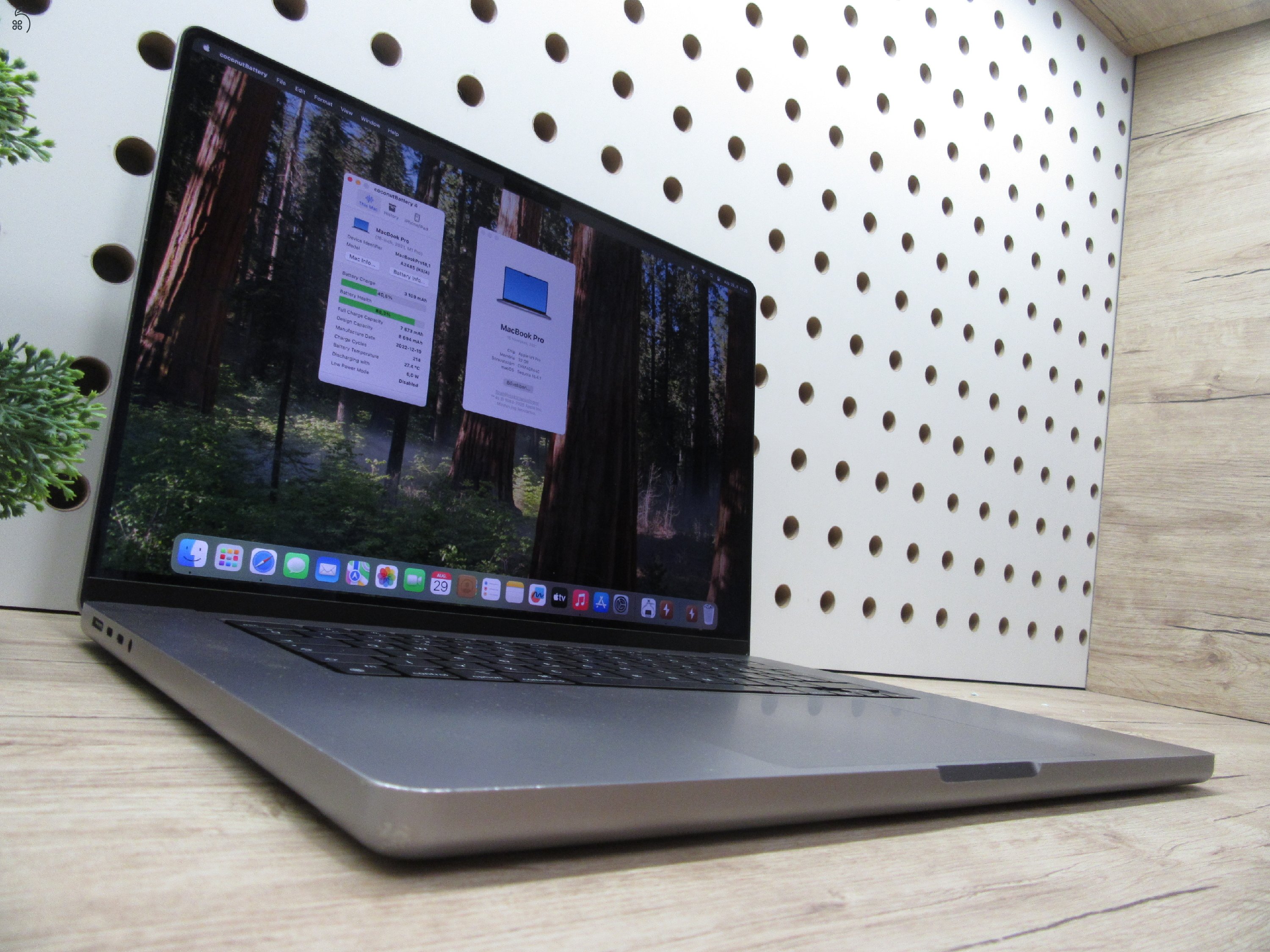 Apple MacBook Pro 16” M1 Pro – Profi teljesítmény és lenyűgöző kijelző – 32 GB RAM / 512 GB SSD – Használt, karcmentes – 3 hónap garanciával