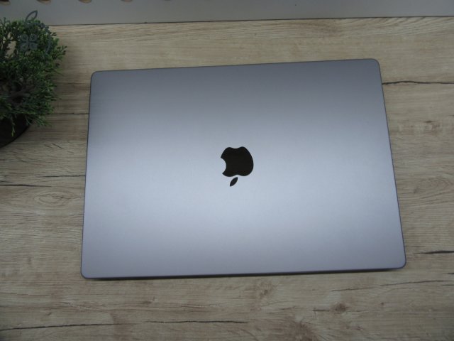 Apple MacBook Pro 16” M1 Pro – Profi teljesítmény és lenyűgöző kijelző – 32 GB RAM / 512 GB SSD – Használt, karcmentes – 3 hónap garanciával