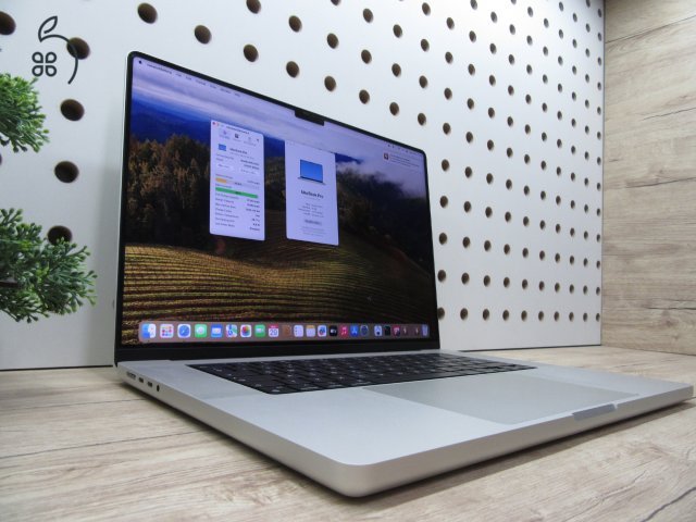 Apple MacBook Pro 16” M1 Pro – Elegáns erőgép, profi kijelzővel – 16 GB RAM / 512 GB SSD – Használt, szép állapot – 3 hónap garanciával