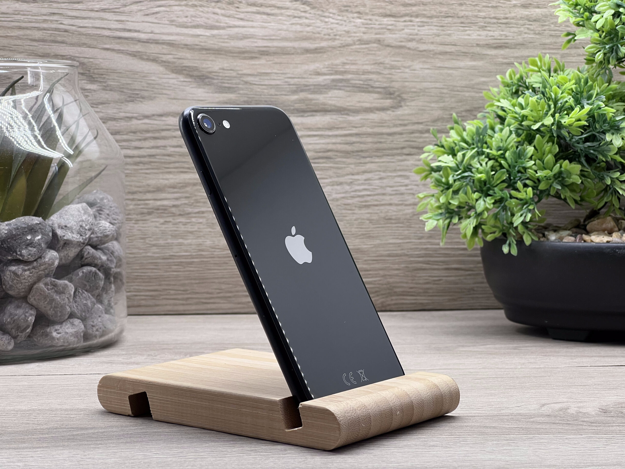 iPhone SE2020 Black 256GB 2 ÉV Garanciával Számlával 92% Aksi