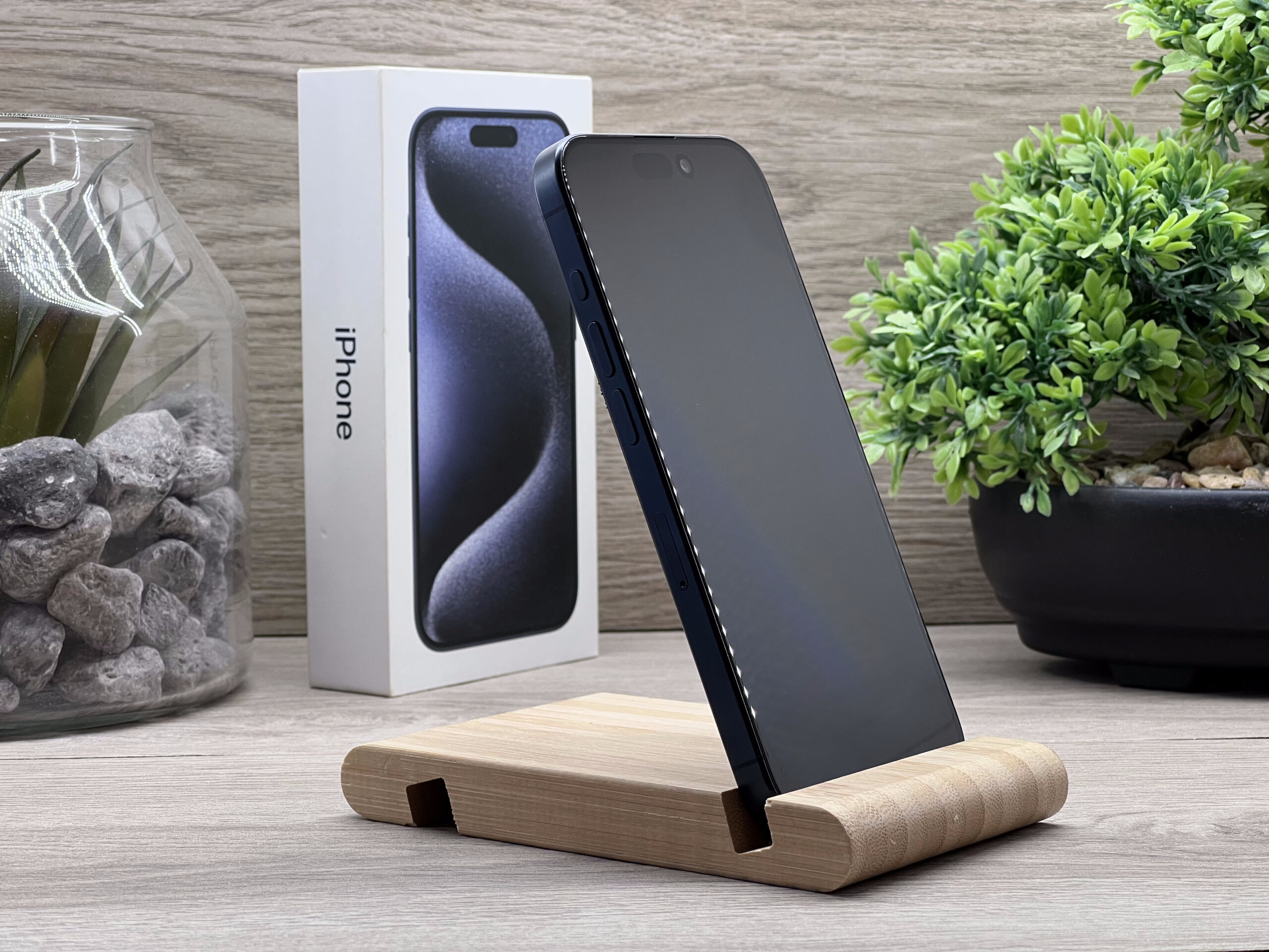 iPhone 15 Pro Space Black 256GB 2 ÉV Garanciával Számlával 95% Aksi