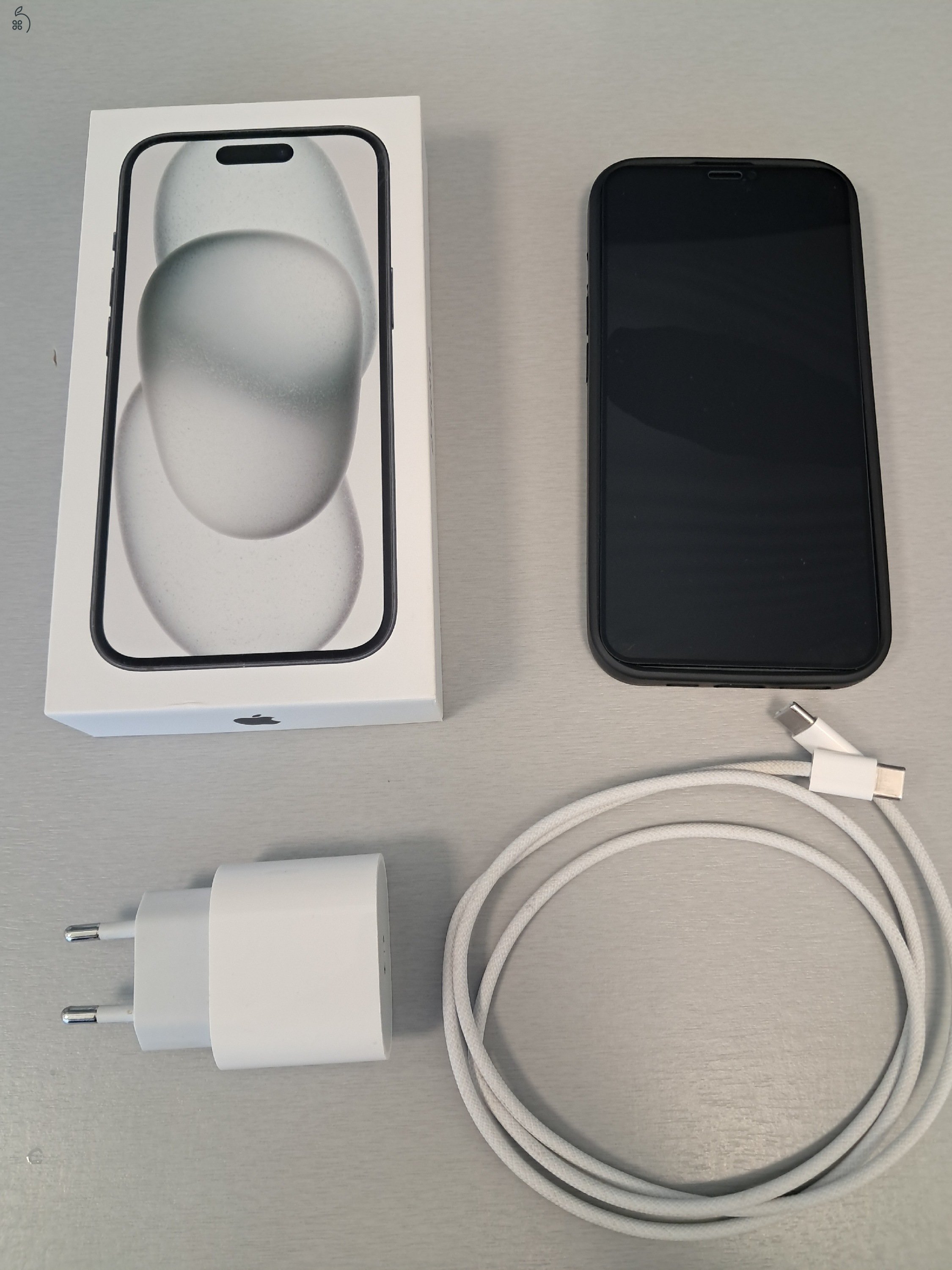 Iphone 15 Black 128 GB dobozos, garanciás, 100% akku