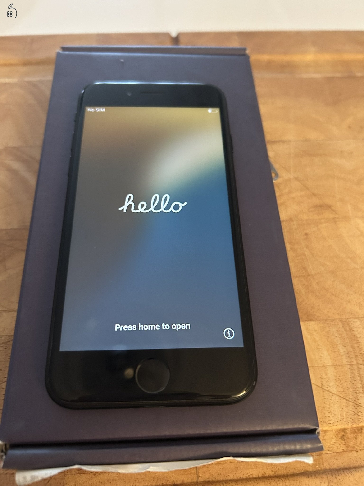 Használt Iphone SE 2020 64 GB kártyafüggetlen