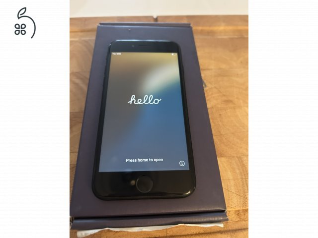Használt Iphone SE 2020 64 GB kártyafüggetlen