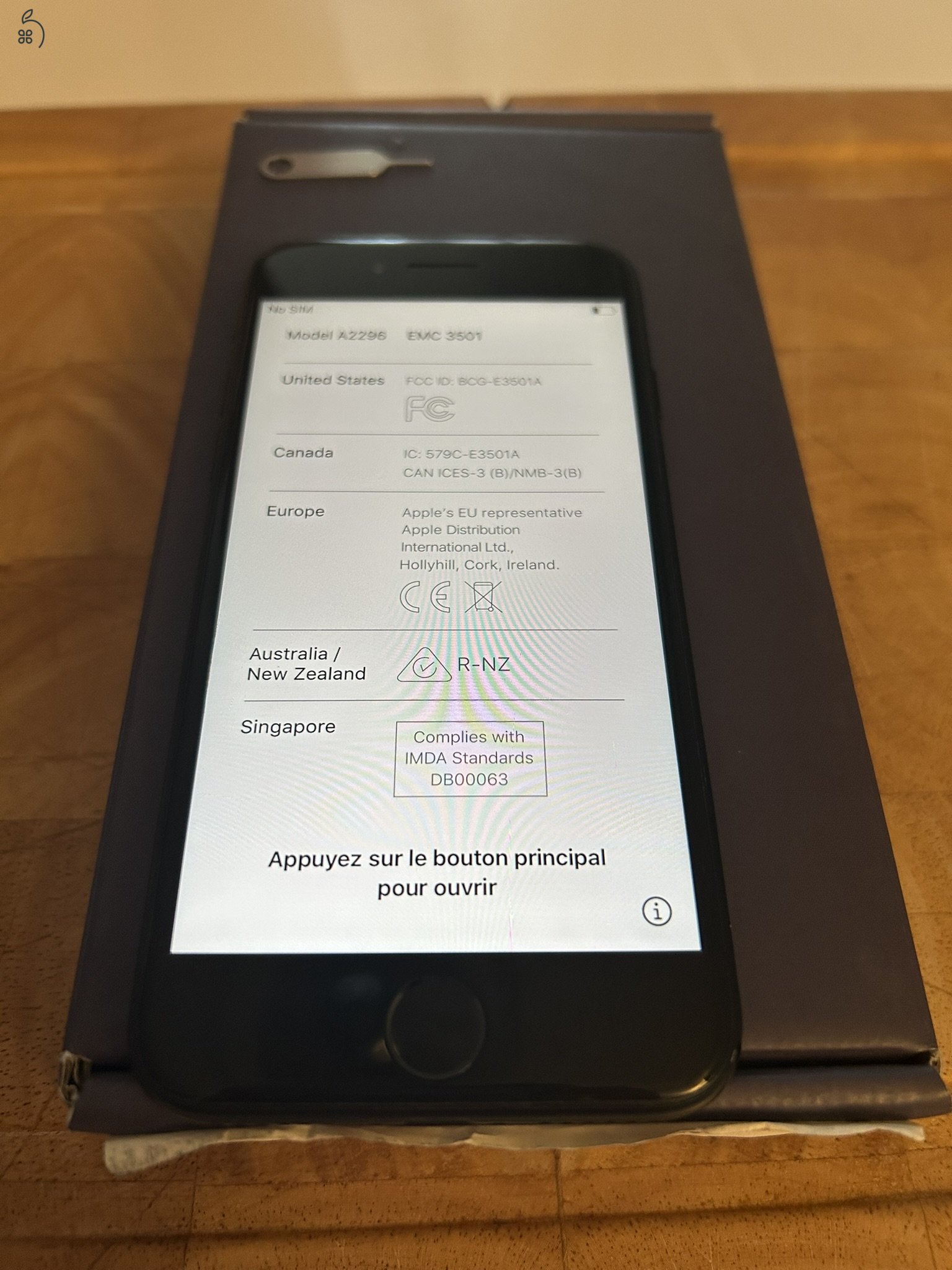 Használt Iphone SE 2020 64 GB kártyafüggetlen