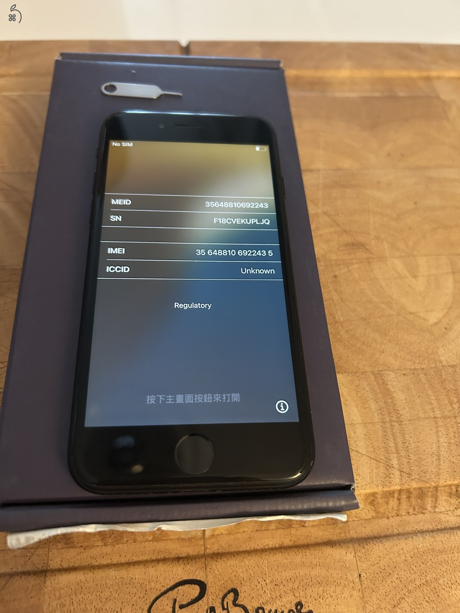 Használt Iphone SE 2020 64 GB kártyafüggetlen