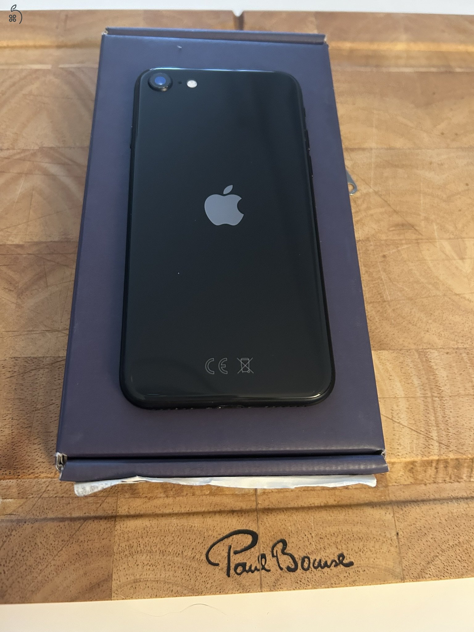 Használt Iphone SE 2020 64 GB kártyafüggetlen